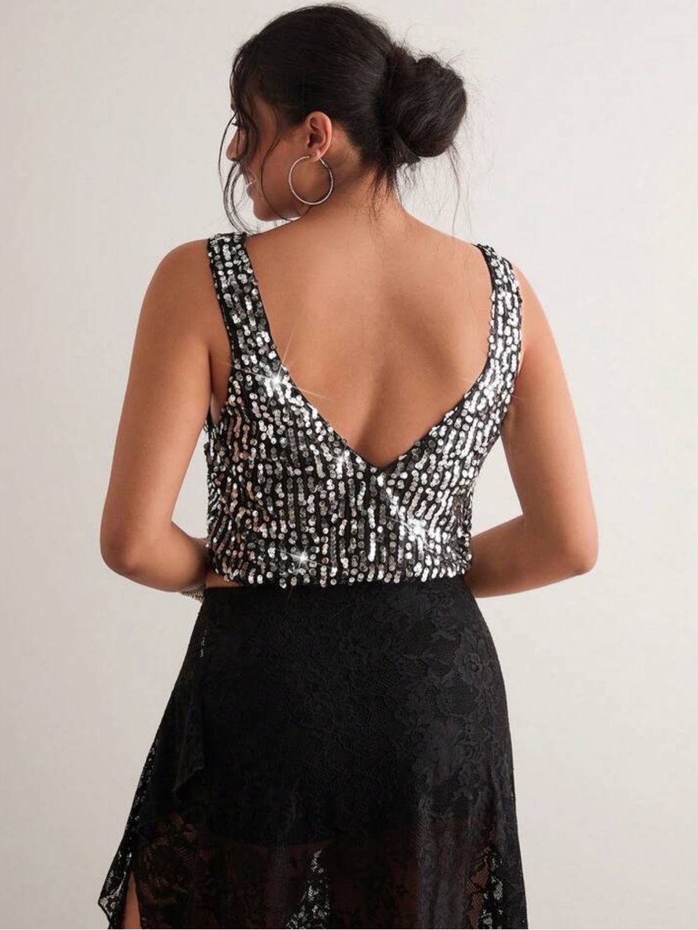💎 PLUS Sequin Cropped Tank 💎 - Picture 3 of 7